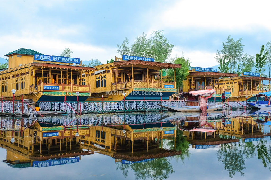 Houseboats on Nigeen Lake