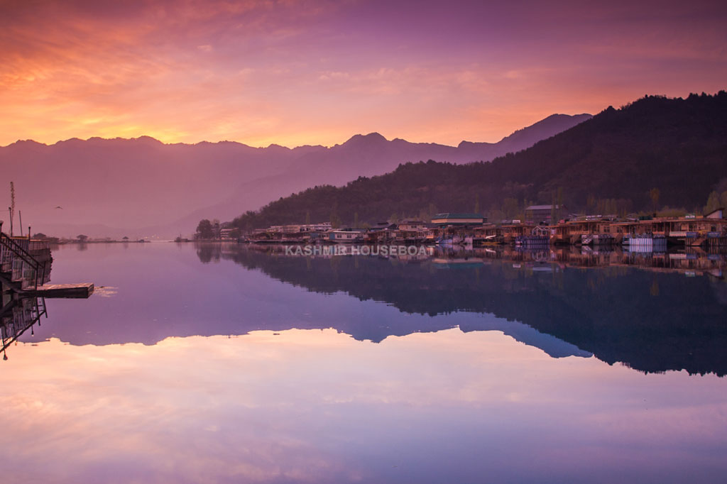 Luxury Houseboats in Kashmir